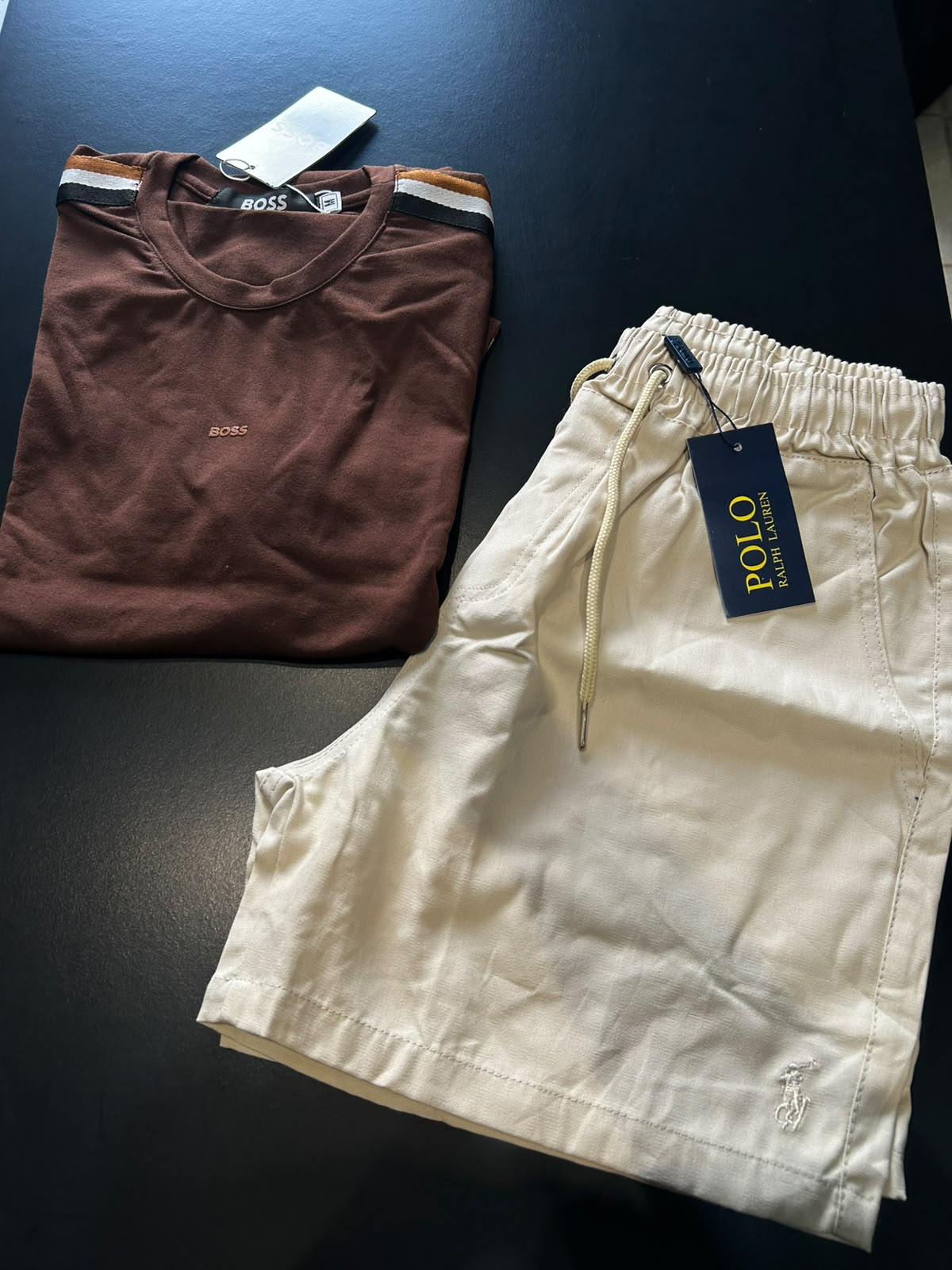 Kit Camisa Boss Marrom + Short Sarja Polo Ralph Lauren Creme — kits masculino na Praxedes Griffes
