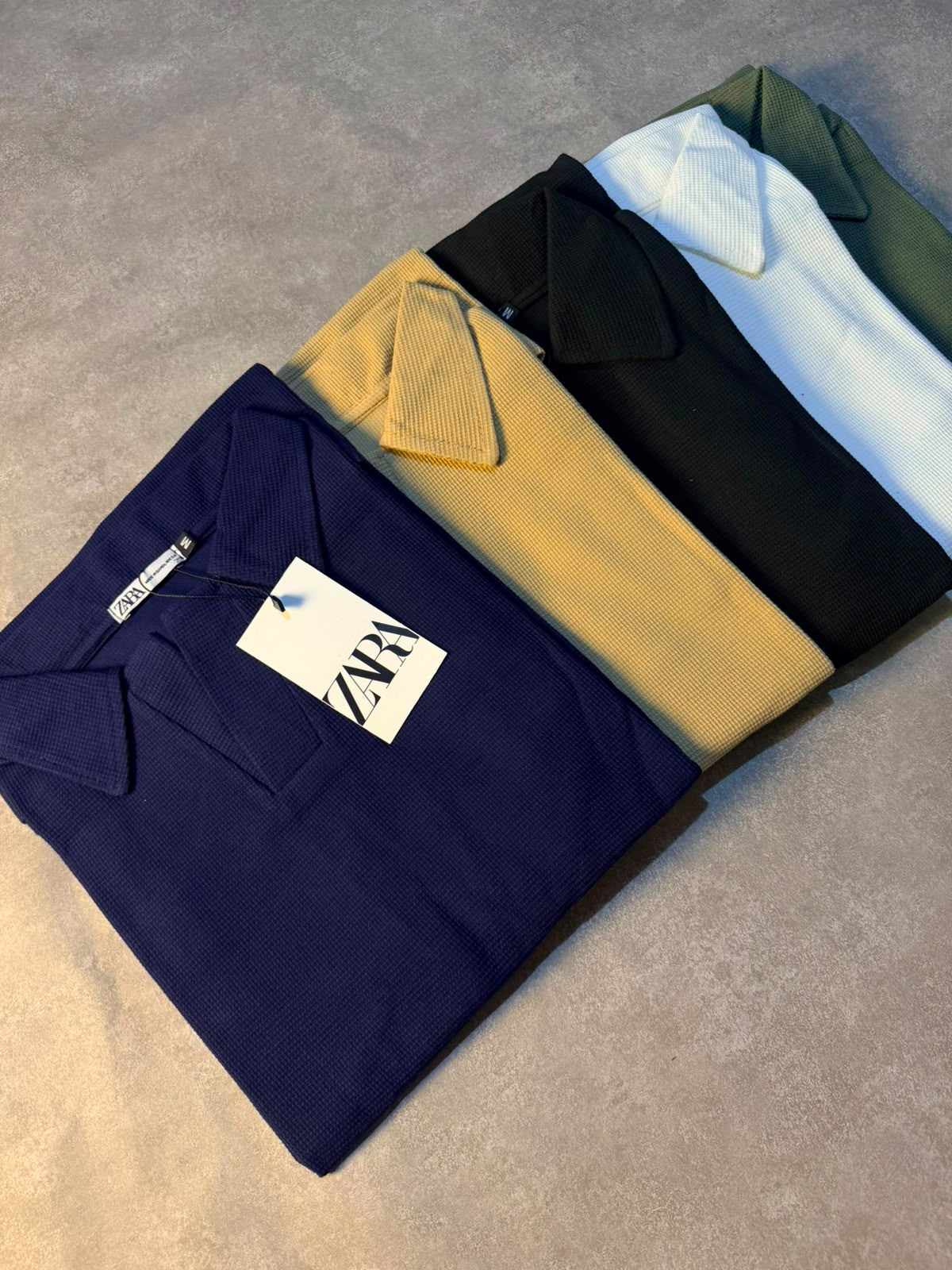 Polo Zara Texturizada "Italiana" (azul marinho, caramelo, preta, branca, verde) — camisetas masculino na Praxedes Griffes