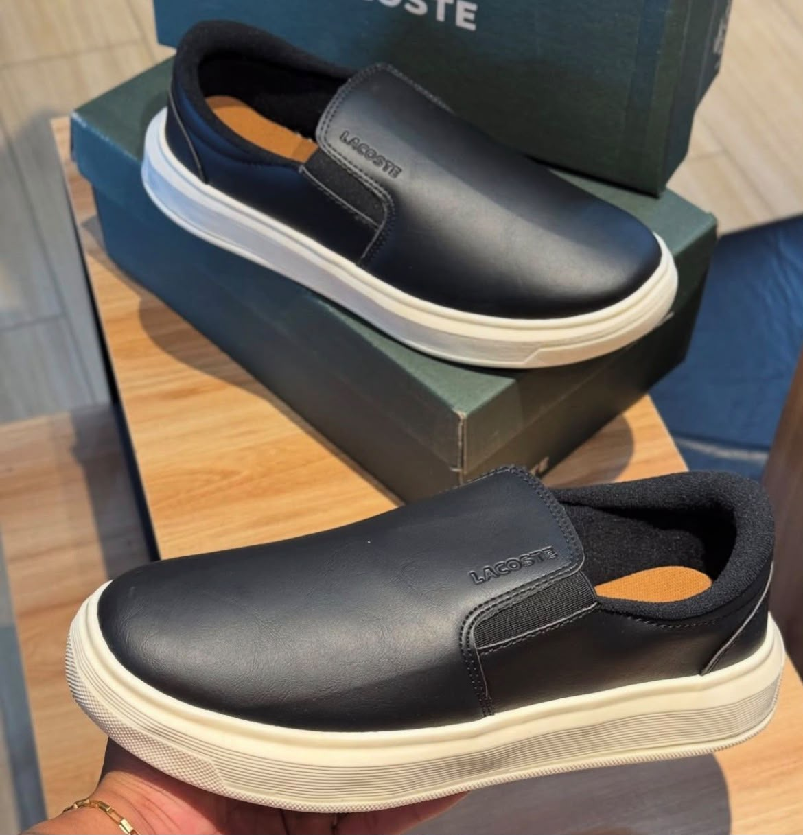 Tênis Lacoste Slip-On Preto — Praxedes Griffes